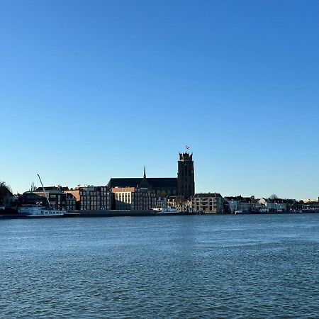 Studio Aan De Maas Apartment Zwijndrecht Bagian luar foto