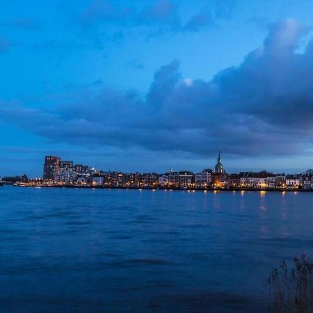 Studio Aan De Maas Apartment Zwijndrecht Bagian luar foto