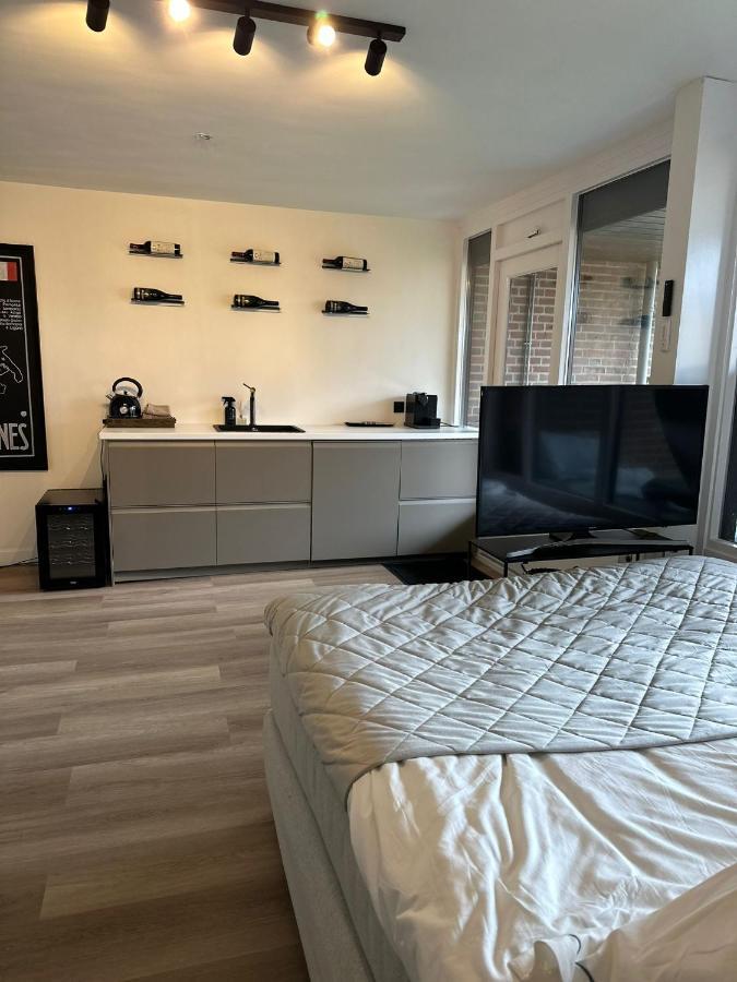 Studio Aan De Maas Apartment Zwijndrecht Bagian luar foto