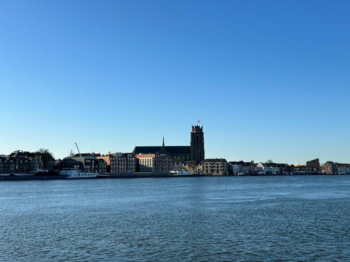 Studio Aan De Maas Apartment Zwijndrecht Bagian luar foto