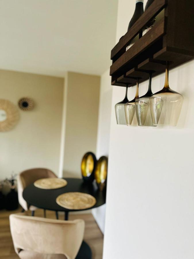 Studio Aan De Maas Apartment Zwijndrecht Bagian luar foto