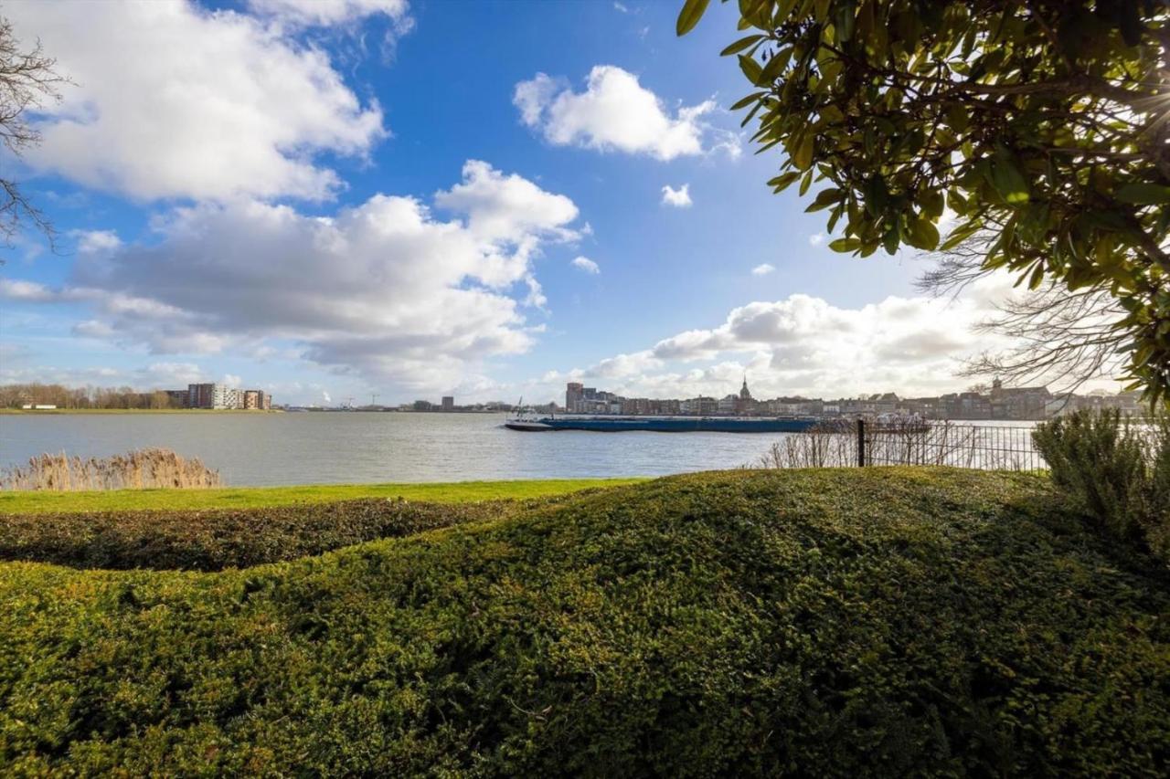 Studio Aan De Maas Apartment Zwijndrecht Bagian luar foto